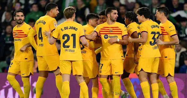 Xavi comenta sobre virada polêmica e enxerga Barcelona distante da disputa pelo título Todos Viram o que aconteceu